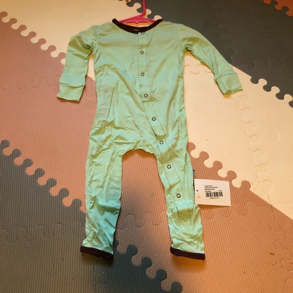 Kickee pants giant pretzel 🥨 - Picture 2 of 2